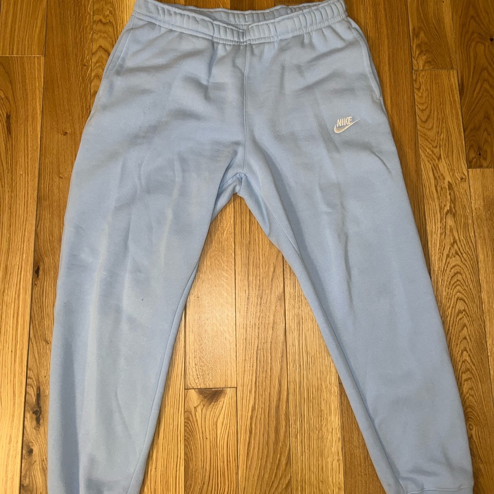 NIKE LIGHHT BLUE SWEATPANTS
